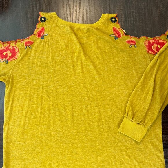 Umgee USA Women’s Small Mustard Yellow Embroidered Floral Long Sleeve Sweater - Picture 1 of 4